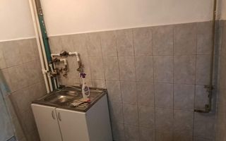 Garsonieră de vânzare la parter, zona Gara Nicolina, Iași - Poză 3