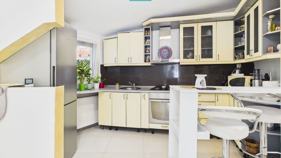 Apartament cu 2 camere și terasă generoasă - Poză 2