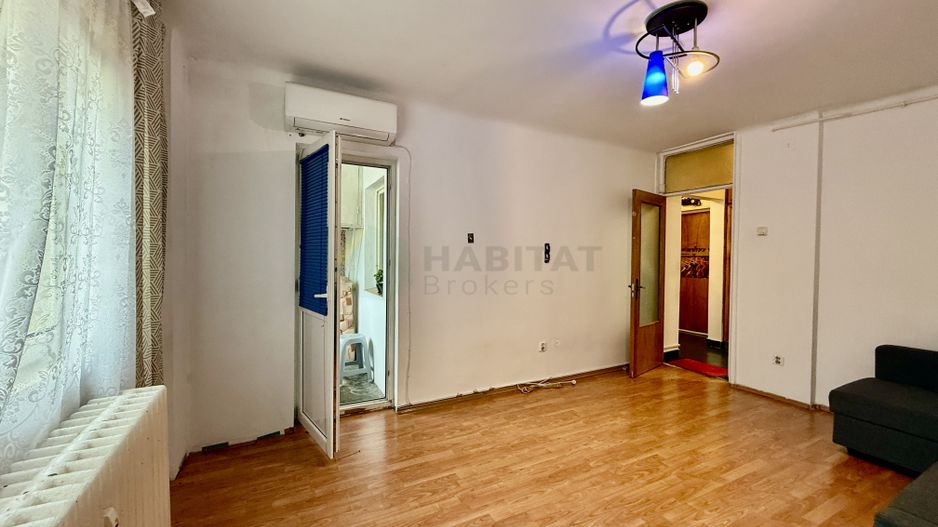 Decomandata, bloc 1982, aproape de metrou - Poză 2