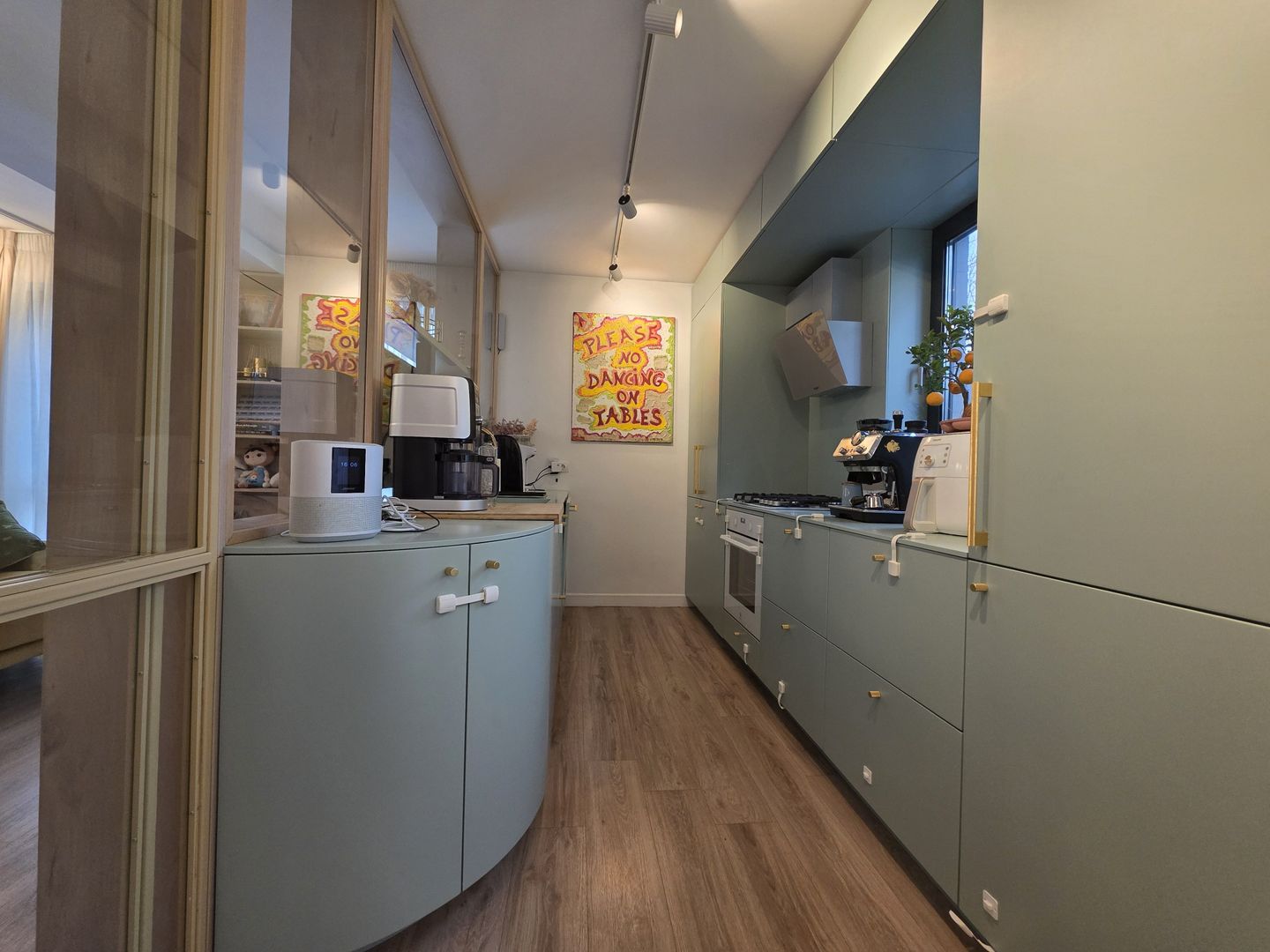 Apartament 4 camere, Iancu Nicolae utilat mobilat complet Investitie - Poză 6