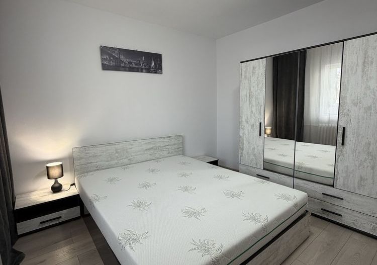 Închiriez apartament 3 camere modern, Nerva Traian -Piata Unirii - Poză 5