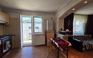 Garsonieră spațioasă Ozana, parcare, centrală proprie, balcon, pet friendly - Poză 10