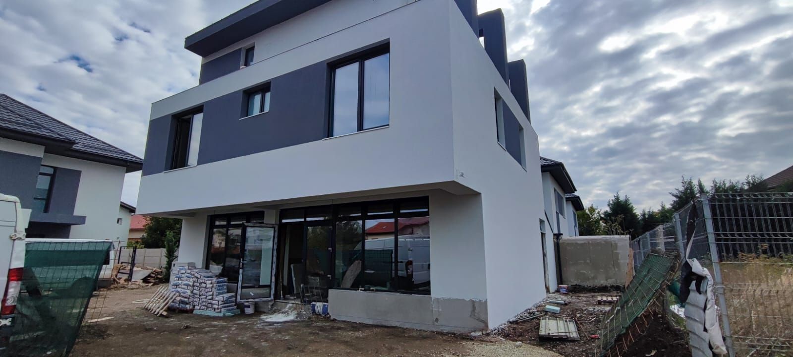 Stradal -Vad Comercial Vitrina - Poză 1