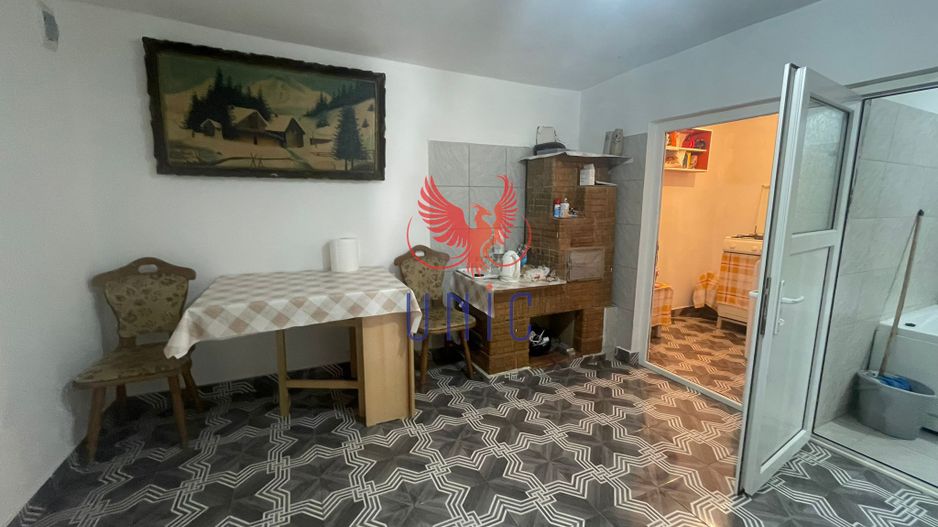 Casa cu teren de 1000 de mp -Radovan - Poză 1