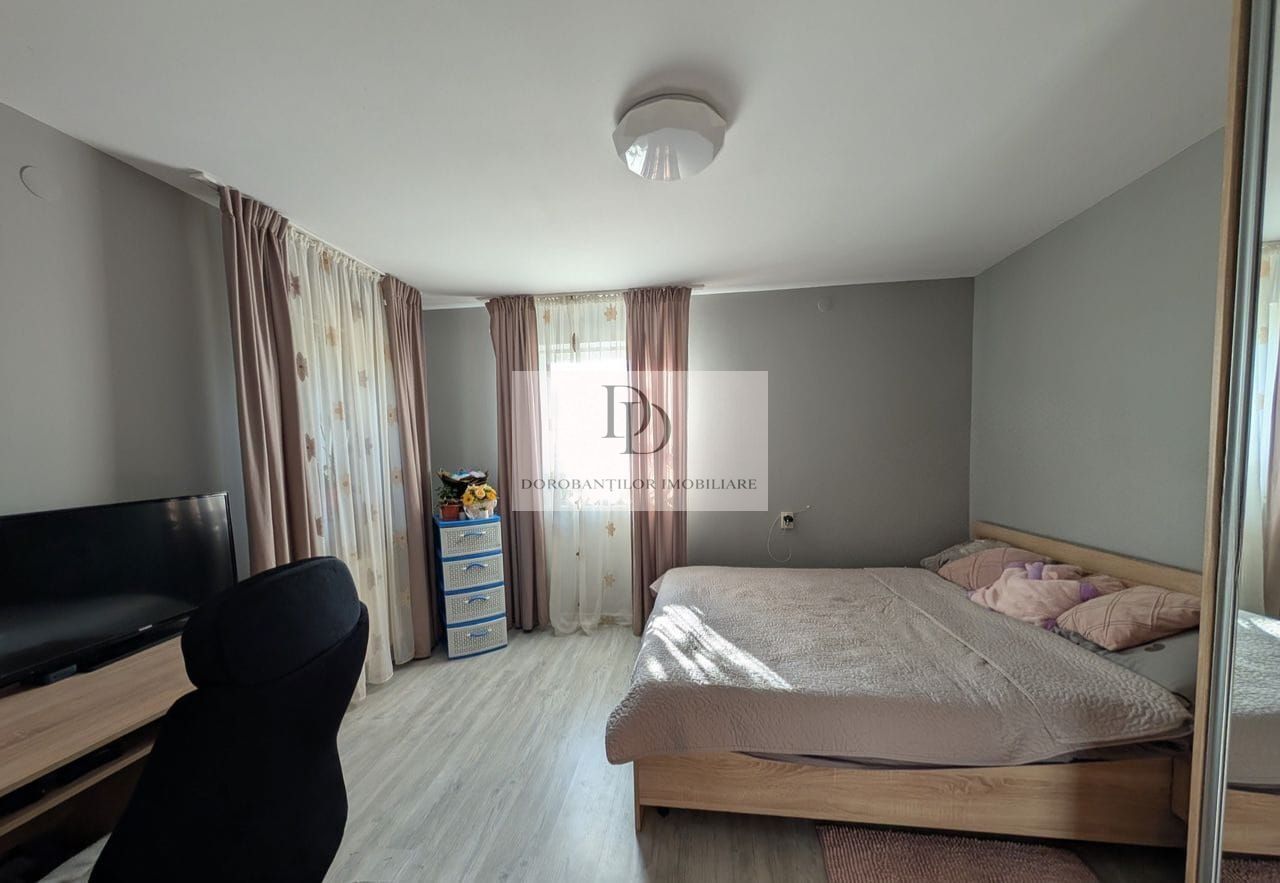 Vanzare 3 case | Teren 1400 mp | Garaj auto + Anexe - Poză 11