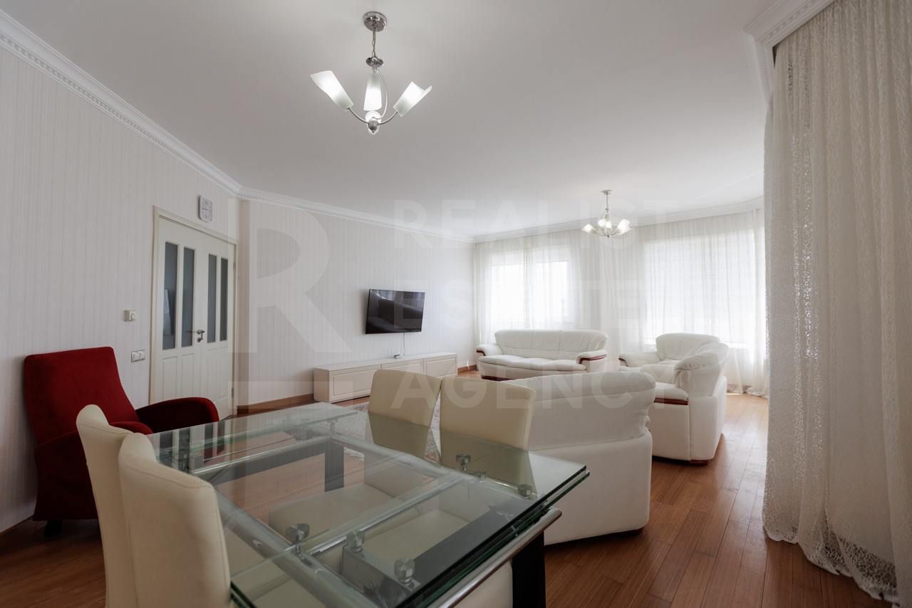 Chirie, apartament, 4 camere, str. Bucureşti, Centru - Poză 11
