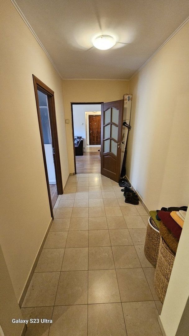 Apartament 4 Camere , et.3/4, Berceni-Racovita - Poză 4