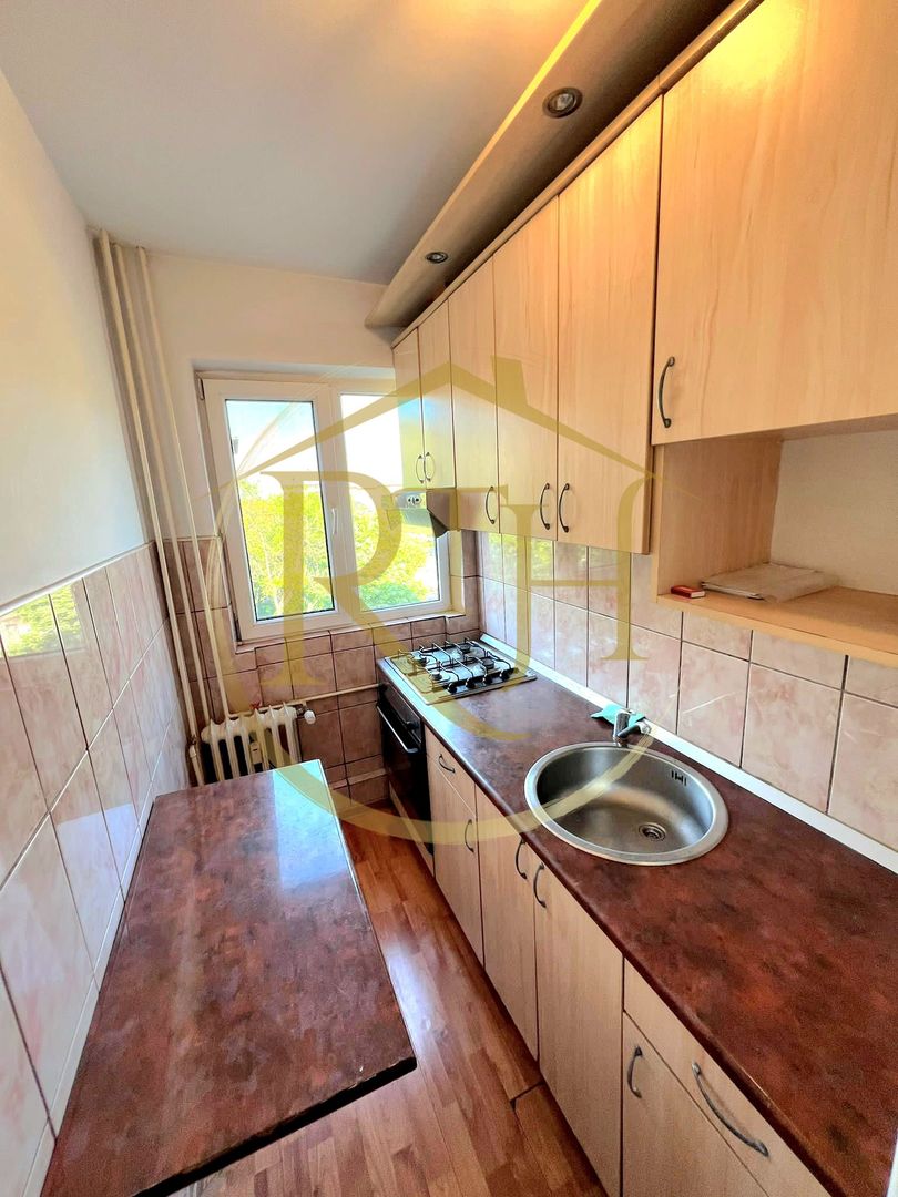 Inchiriez apartament cu 3 camere zona Olimpia , 380 euro/luna. - Poză 17