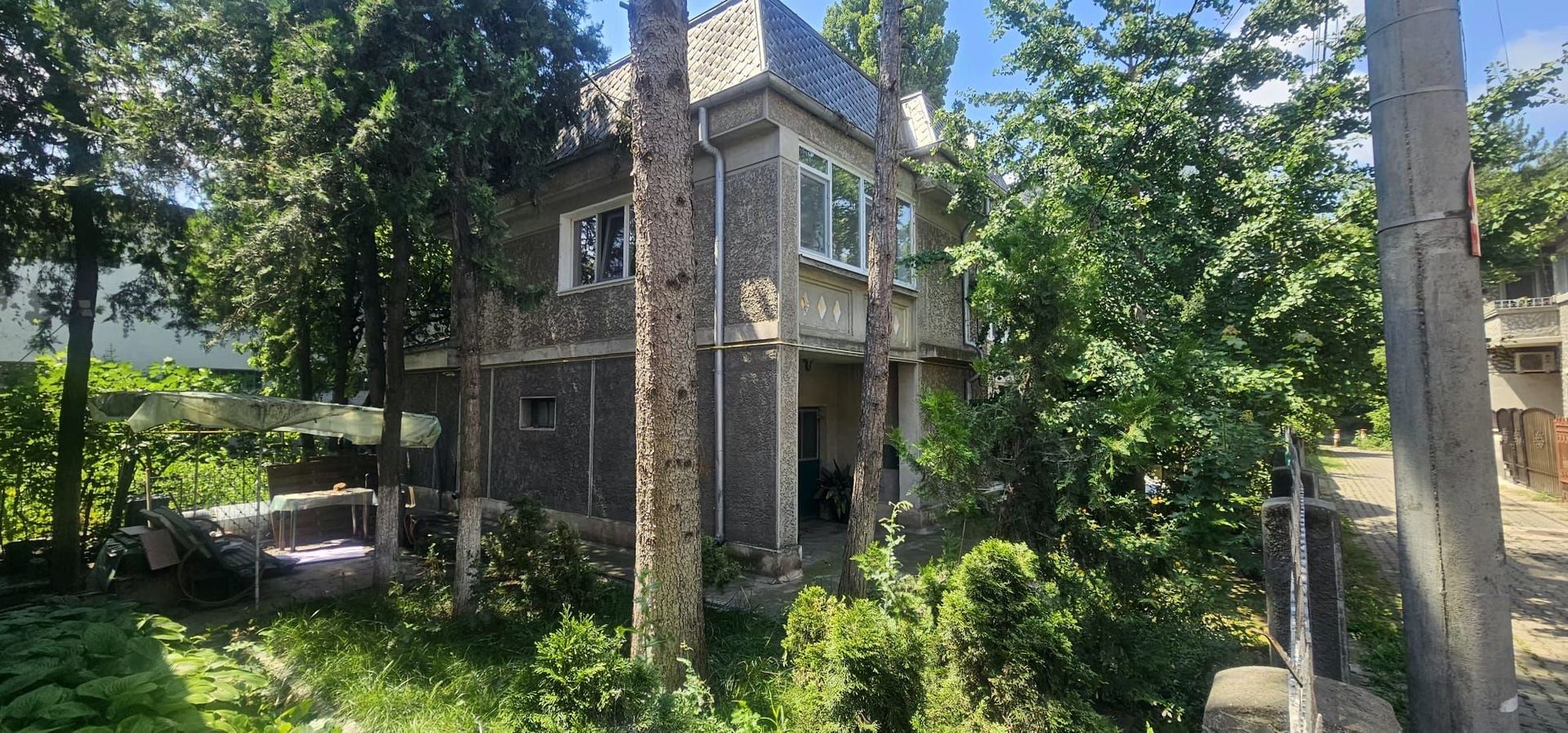 De vanzare  -  Casa P+1E - Alea Trandafirilor - 220.000 euro - Poză 12