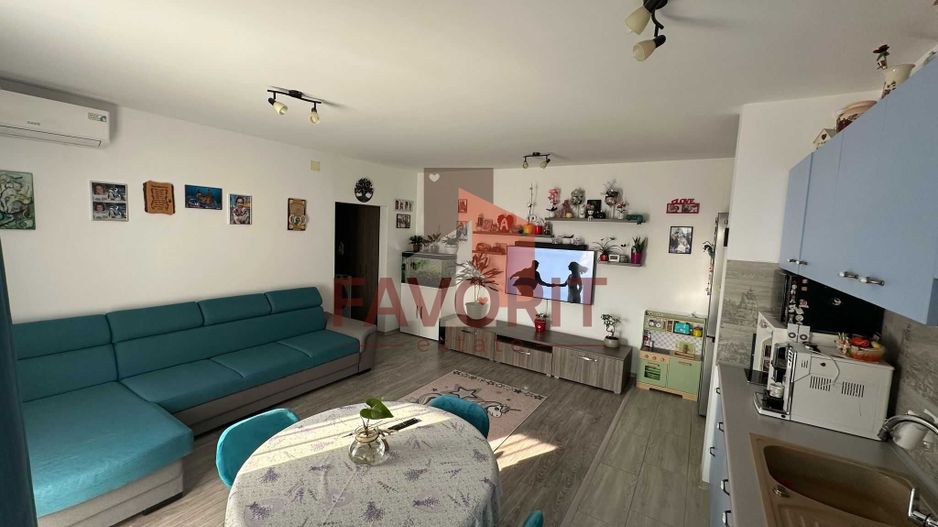 Etaj 2. Mobilat si utilat. Pozitie excelenta. - Poză 1