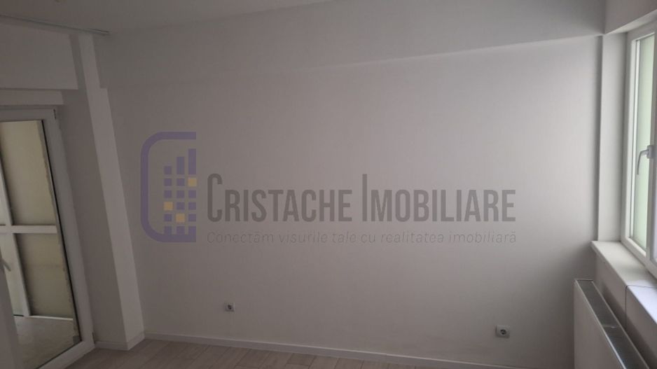 Bloc boutique | 3 camere | Centrala proprie | Metrou Dristor - Poză 3
