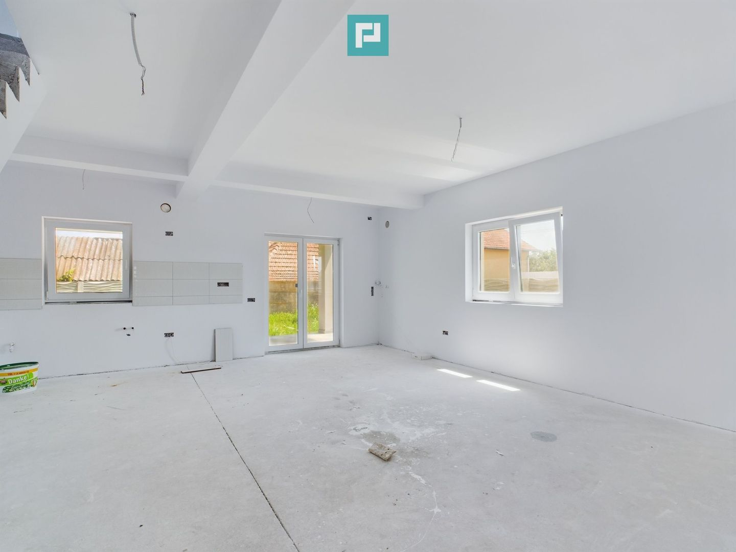 Duplex P+1 deosebit în Moșnița Veche - Poză 5