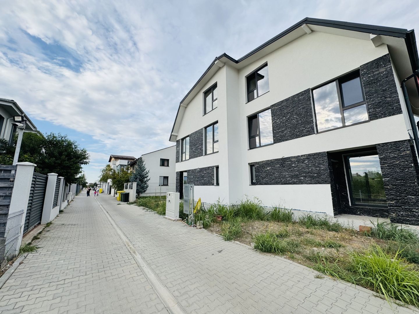 Vila Moderna 5 camere, TOATE Utilitatile 0% comision - Poză 1