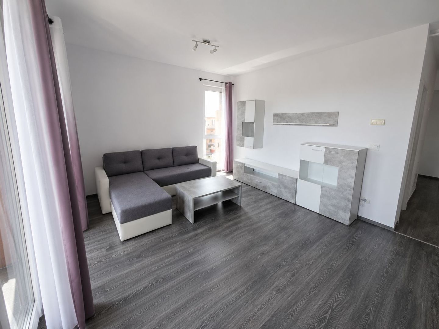 Apartament 2 camere decomandat cu parcare subterană – Complex Iris 7, - Poză 1