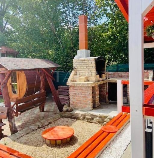 Oază de liniște în Feleacu – casă cu piscină, saună și jacuzzi - Poză 12