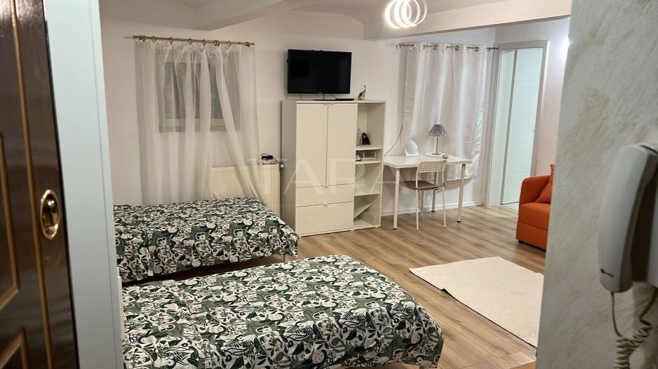 Garsonieră ultracentrală renovată – ideală pentru investiție - Poză 3
