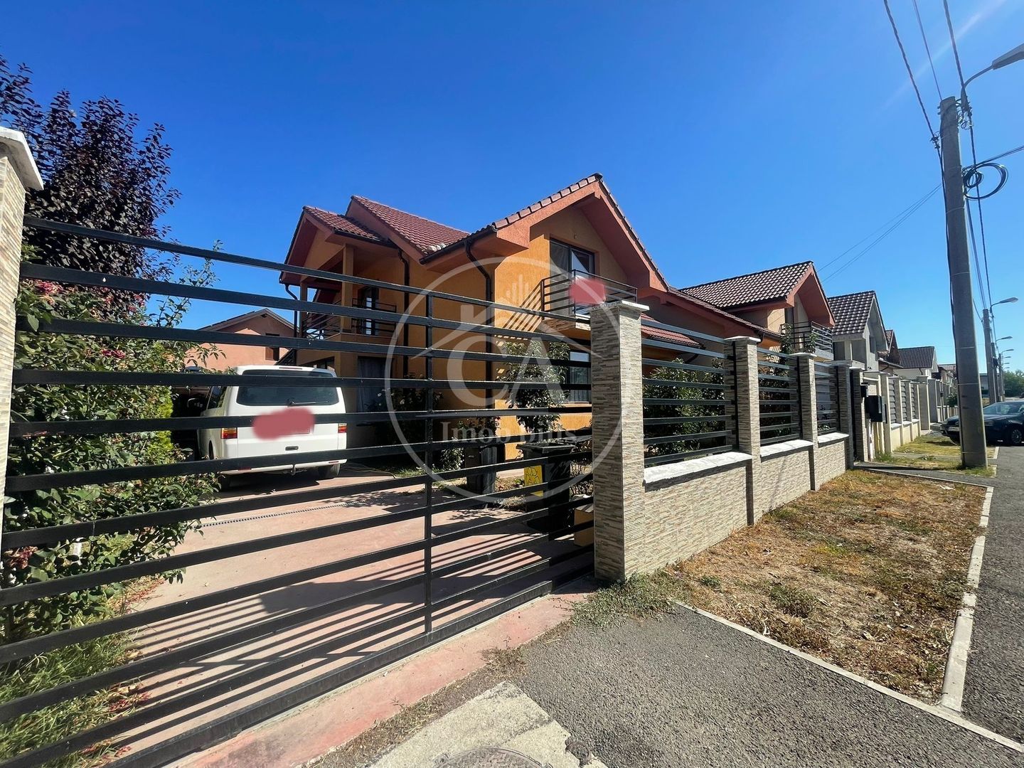 Casă de vânzare cu 4 camere în Cartierul Tineretului, Oradea - Poză 4