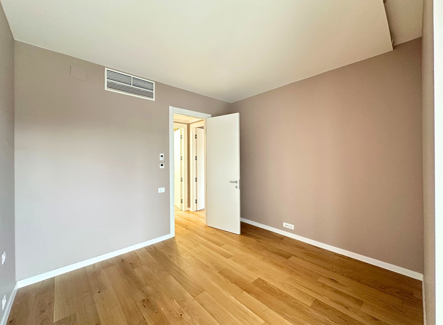 Închiriere apartament 4 camere cu grădină proprie ONE Verdi - Poză 24