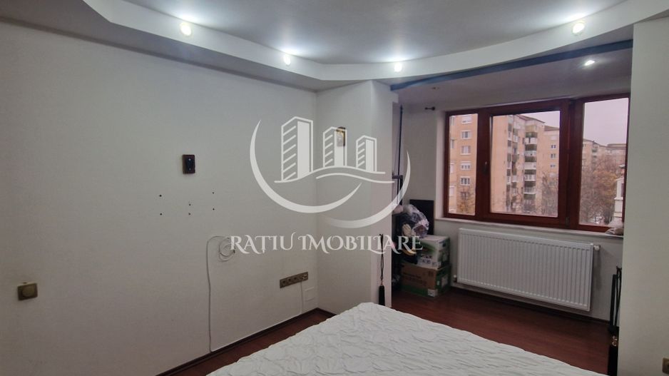 Apartament cu 3 camere | Ascensor | Rogerius | Oradea - Poză 12