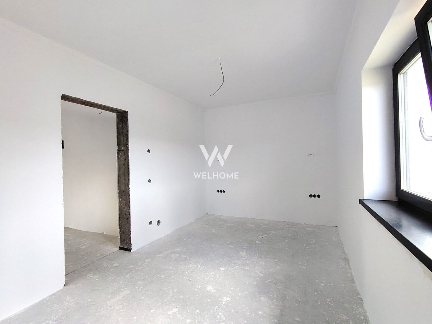 Casa Sibiu -  4 camere, 2 bai, curte - Poză 12