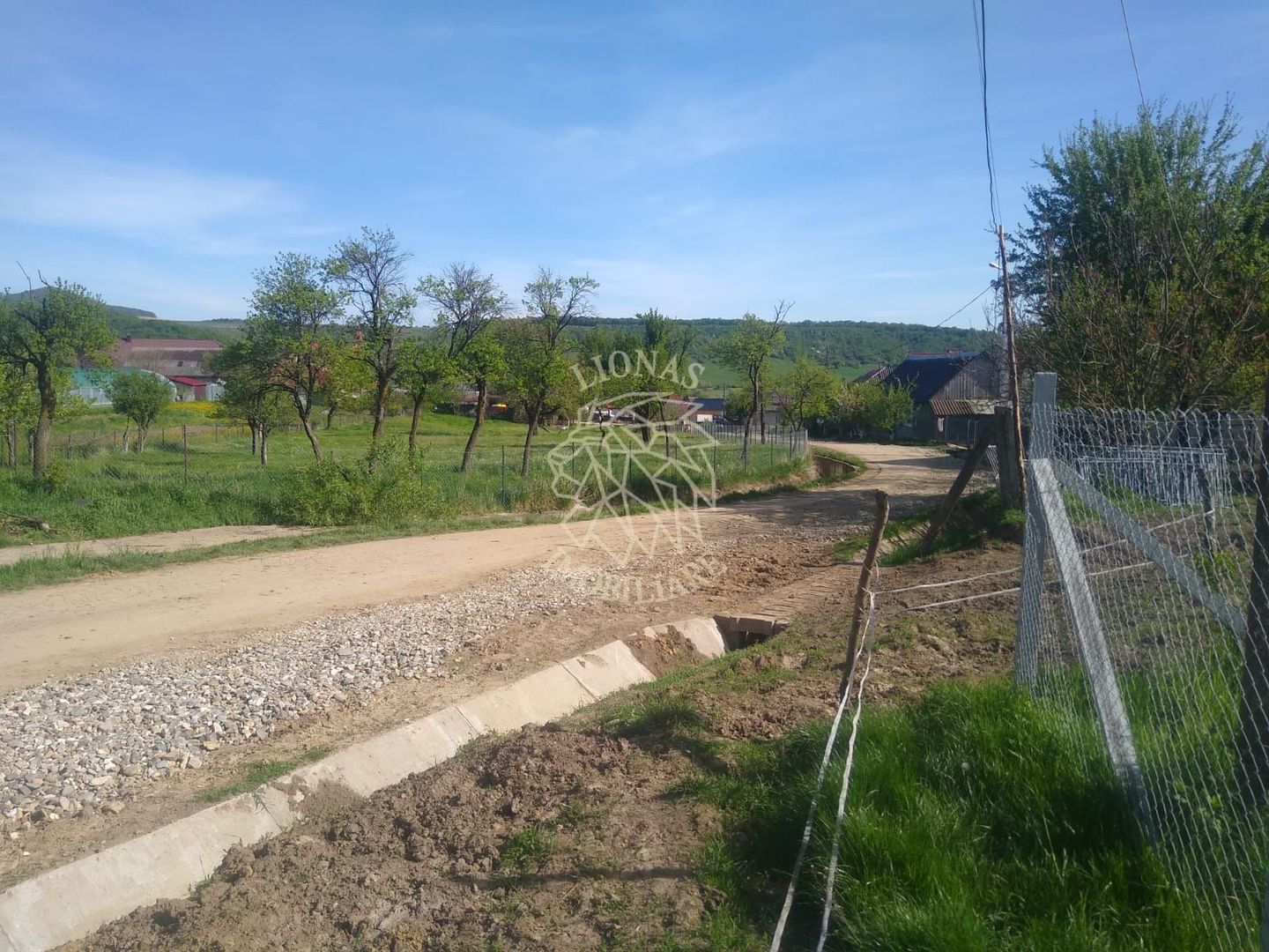 Teren 2500 mp-ideal agricultura/cabane/sera-panorama-Monariu - Poză 2