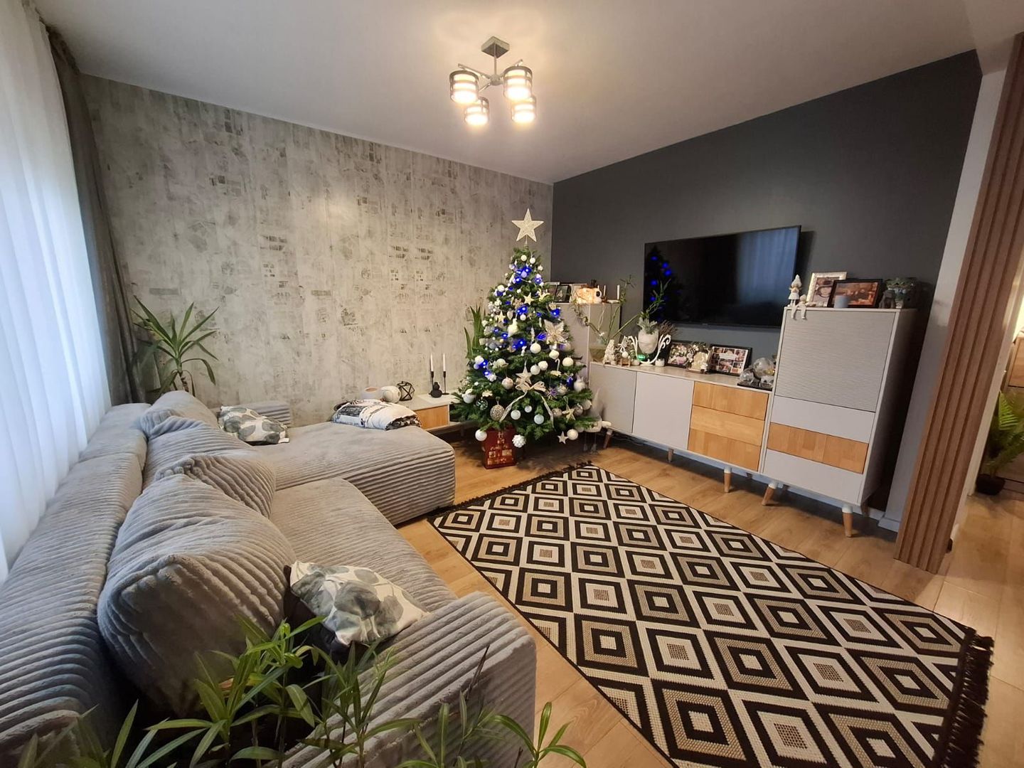 Casa in cartier exclusivist - Poză 3