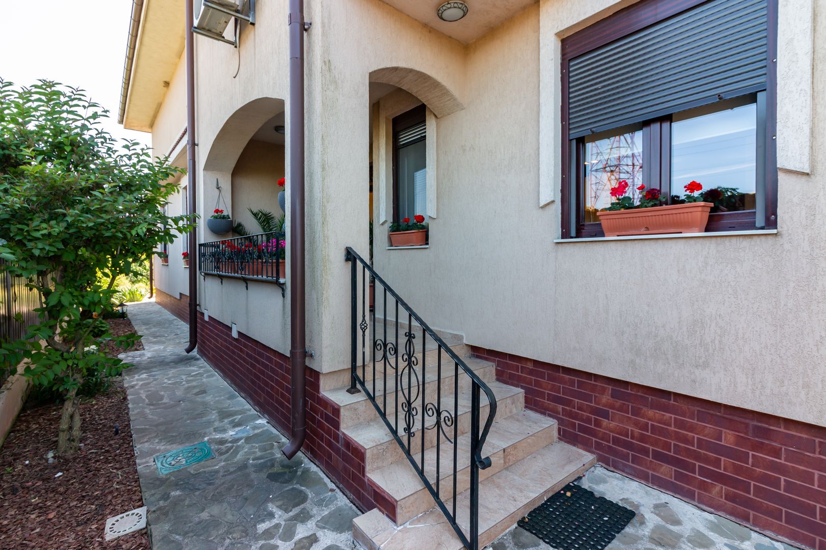 Vila premium de vanzare Balotesti/ piscina/ ponton/ deschidere la lac - Poză 54