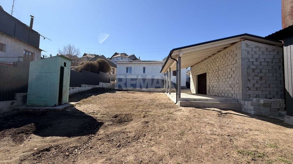 Casă în Vatra - strada centrală Linella - Poză 26