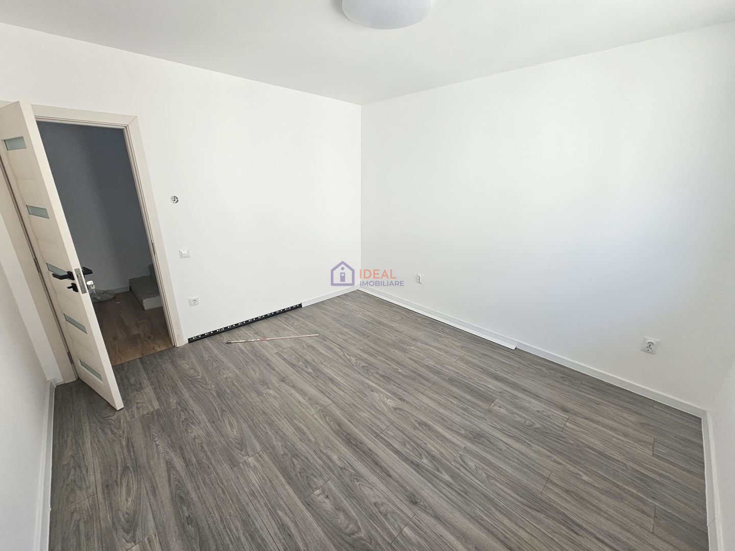 Casa cu 4 camere LA CHEIE in Calea Cisnadiei, zona Casa de Apa - Poză 5