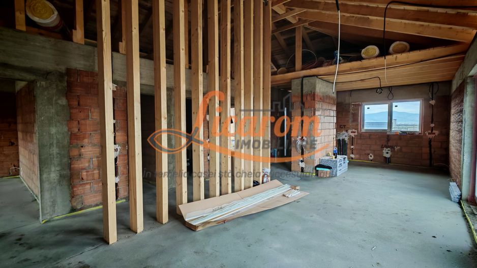 Casa la cheie in CRISTIAN pe Parter, zona de vile,250.000 euro - Poză 3