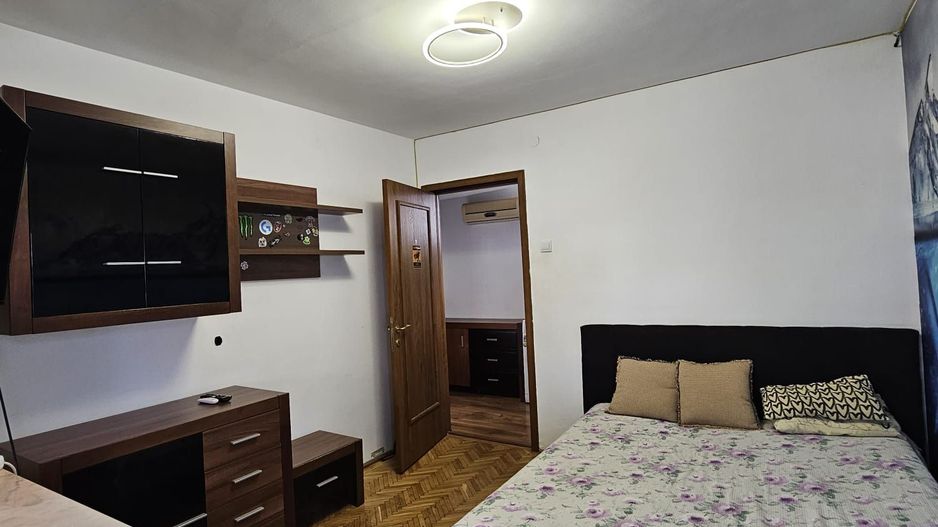 Apartament 3 camere- Rovine, Piata Garii - Poză 3