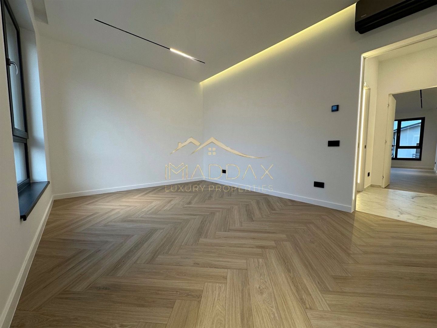 Vila individuala *432mp* + curte // 6 locuri Parcare / Pipera-Tunari - Poză 24