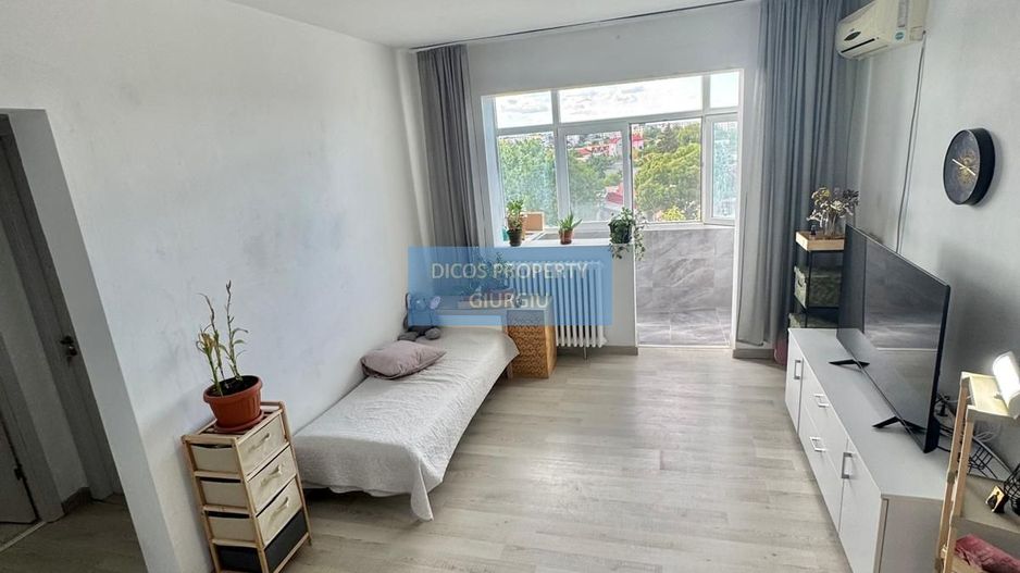 Apartament 2 camere Oinac, etaj 4 - Poză 2