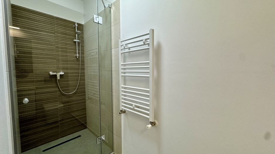 Apartament 3 camere nou | Sfantul Gheorghe zona centrala - Poză 14