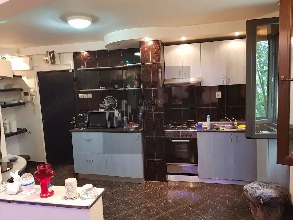 Apartament 3 camere decomandat Drumul Taberei - Poză 3