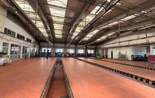 Hala industrială+spații administrative- Str. Tractorului