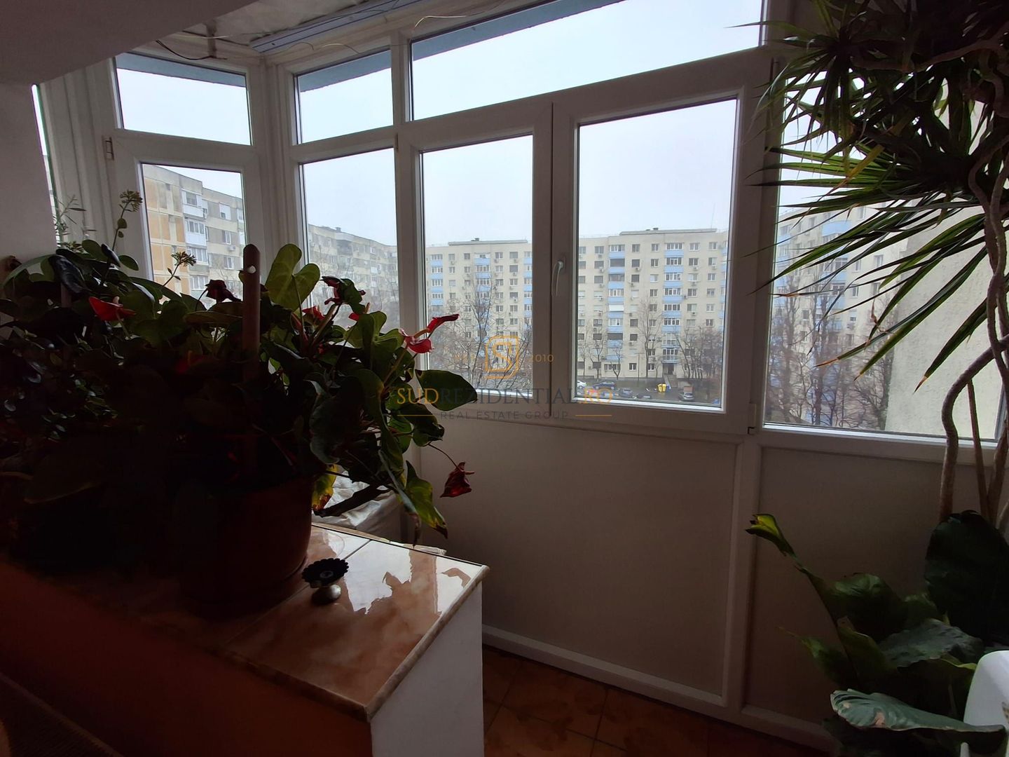 Apartament 4 camere, etaj 4/10, stradal Sos.Berceni, Sector 4 - Poză 17