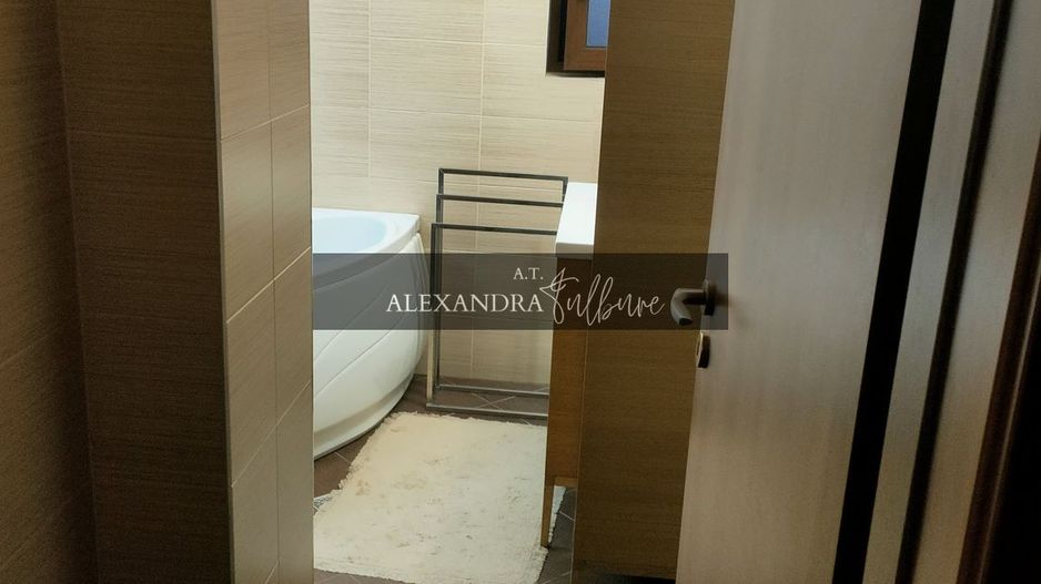 Apartament 3 camere, terasă, balcon închis, parcare - Poză 9