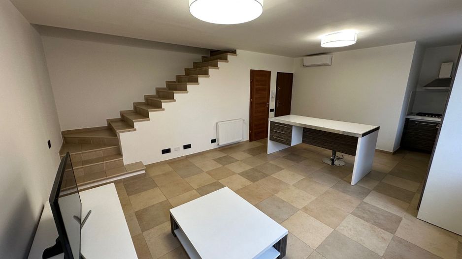 Apartament cu 3 camere de închiriat Dumbravita - Poză 5