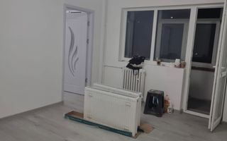 Vand apartament 3 camere - Poză 2