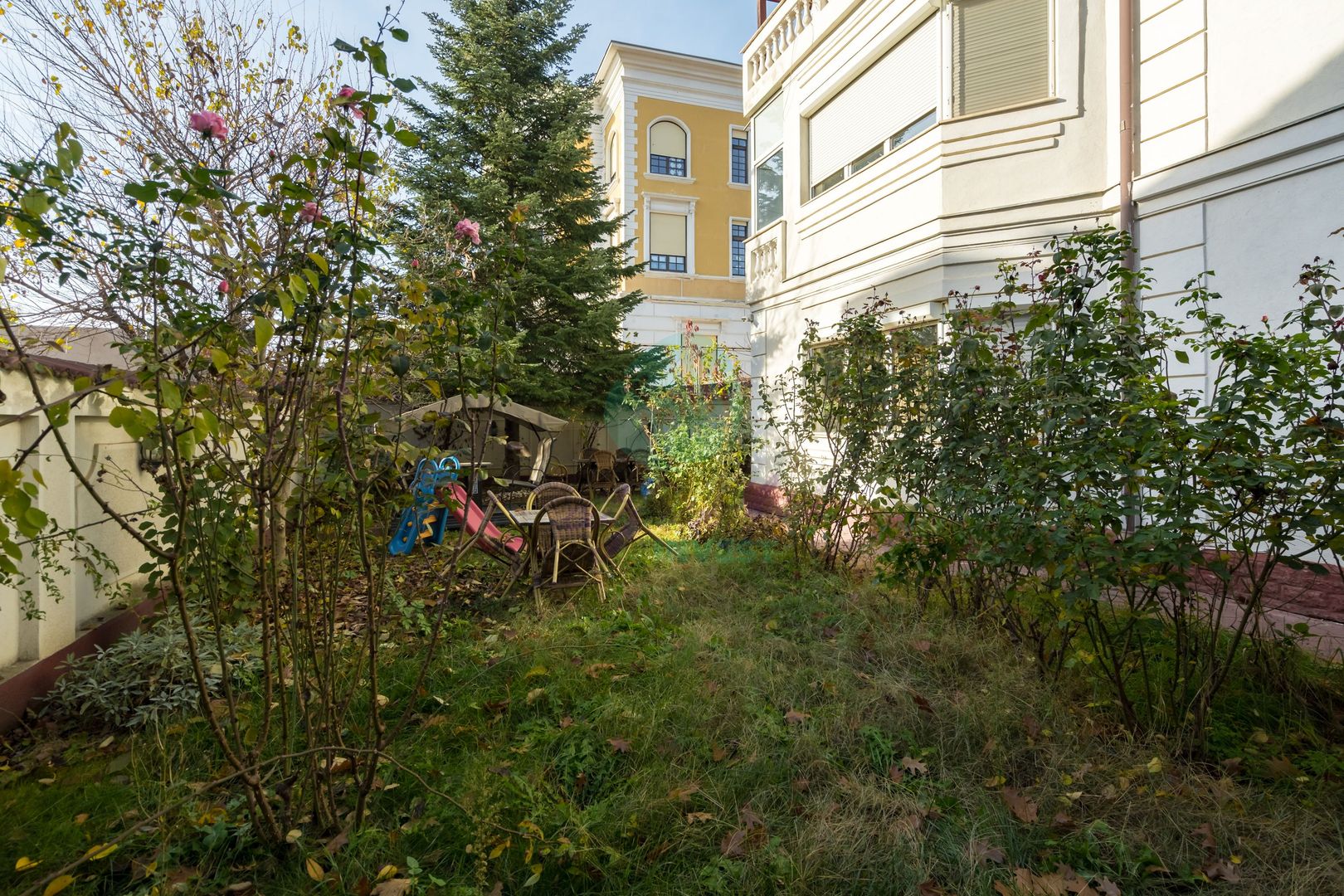Vila spatioasa in zona Erou Iancu Nicolae - British School - Poză 3