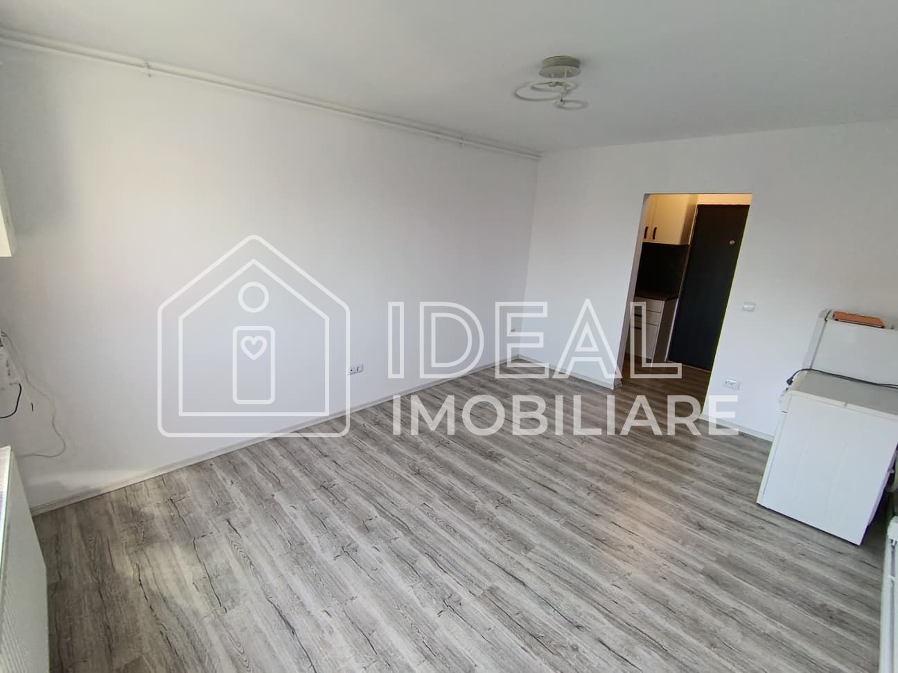 Garsonieră de vânzare complet finisata, 22 mpu - Zona Terezian - Poză 3