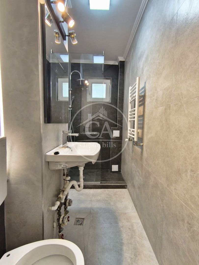 Apartament de vânzare cu 2 camere în zona Rogerius, Oradea - Poză 11