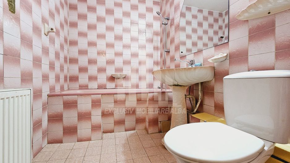 Apartament 3 camere decomandate cu garaj, Tolstoi - Poză 9