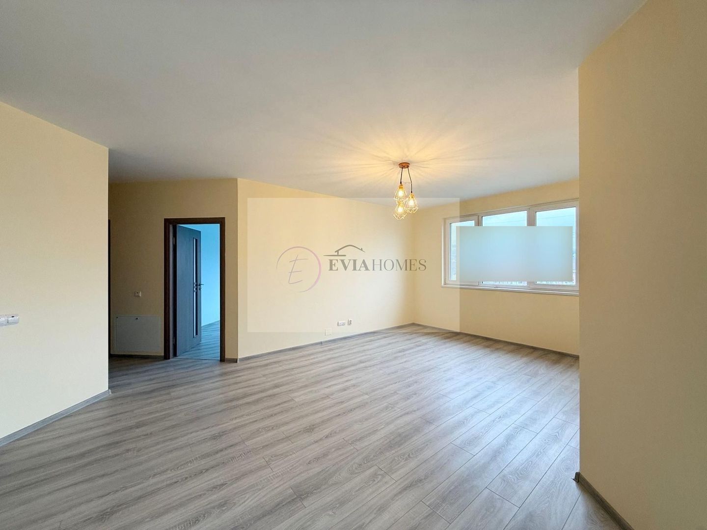 3 camere/2 băi/Zona BMW - Poză 2