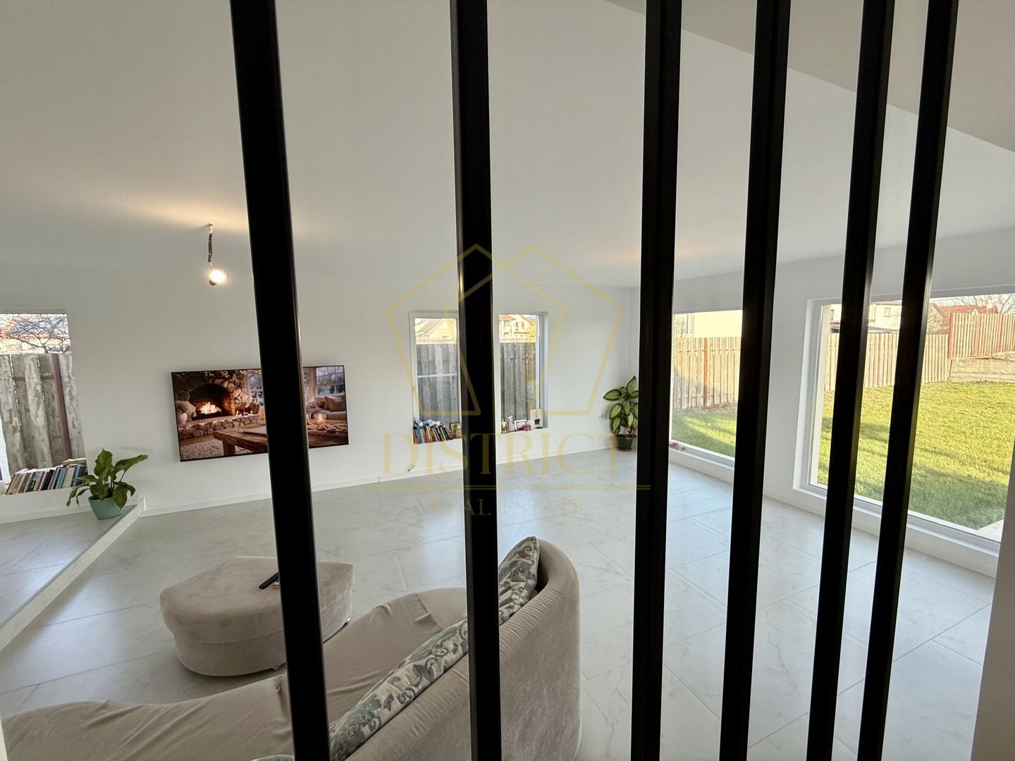 Vila cu 6 camere eficienta energetic 265 mp utili | Sacalaz | E-V - Poză 5