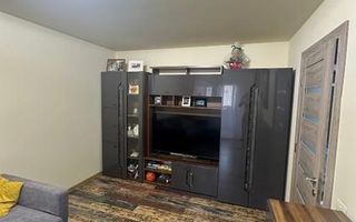 2 camere decomandat, etaj 4 ,  Dâmbovița centrala proprie - Poză 3