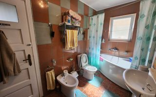 De vanzare casa 5 camere, 655mp teren, zona Cetate - Poză 5