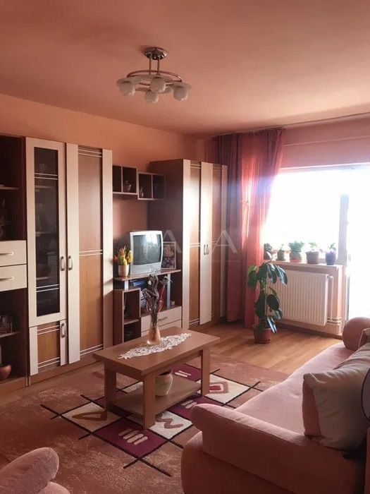 Apartament cu 3 camere de vânzare în zona Marasti - Poză 1