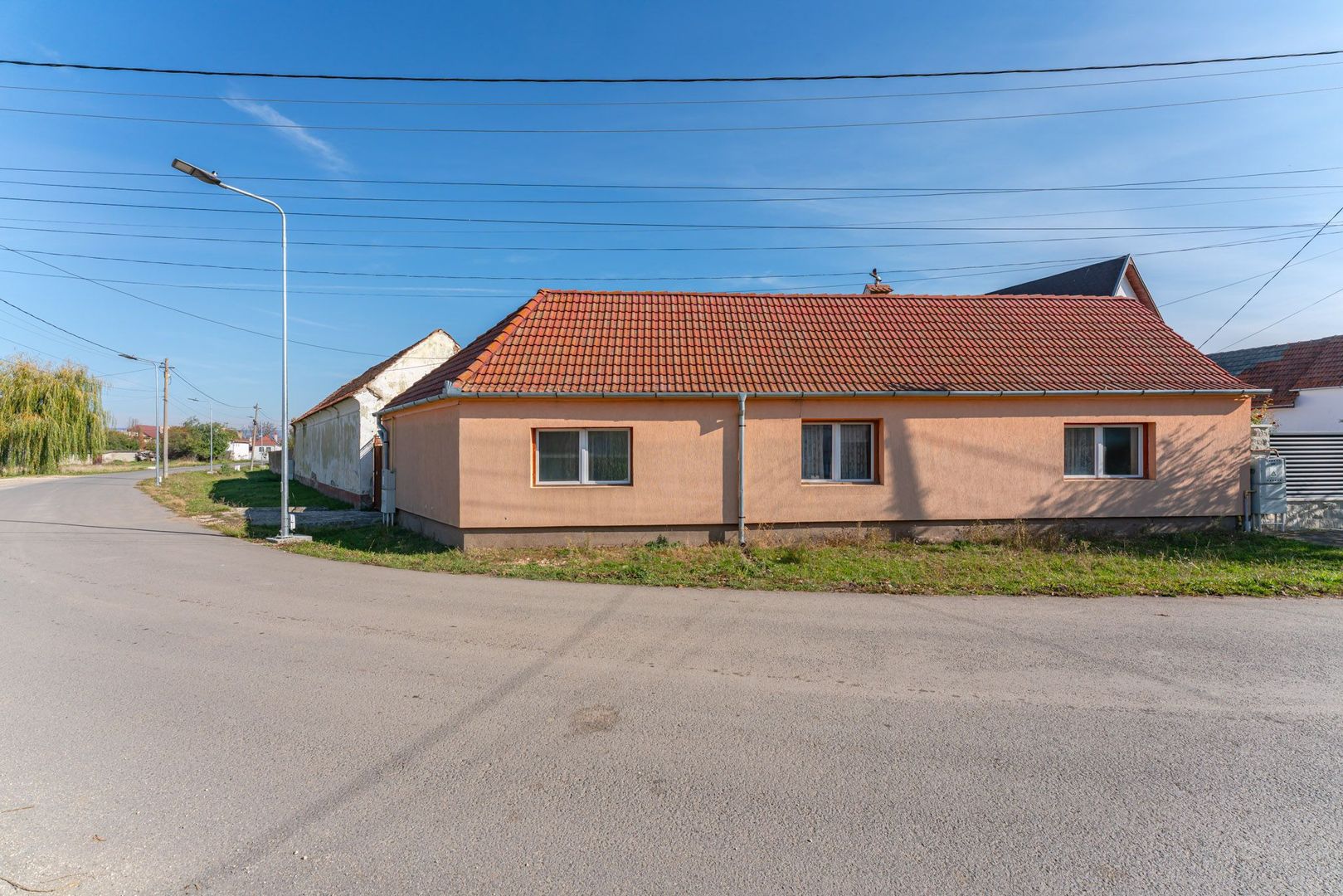 Casă individuală de renovare în Bod, Brașov - Poză 18